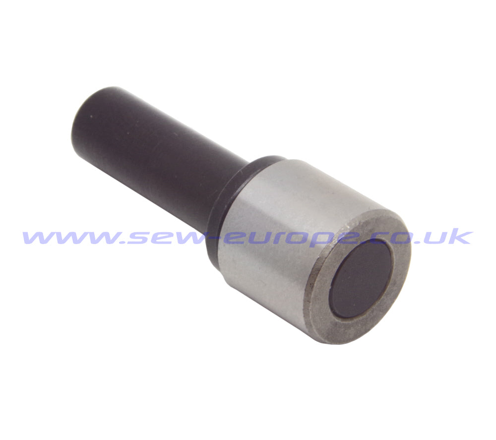 1801 CAM ROLLER AND STUD
