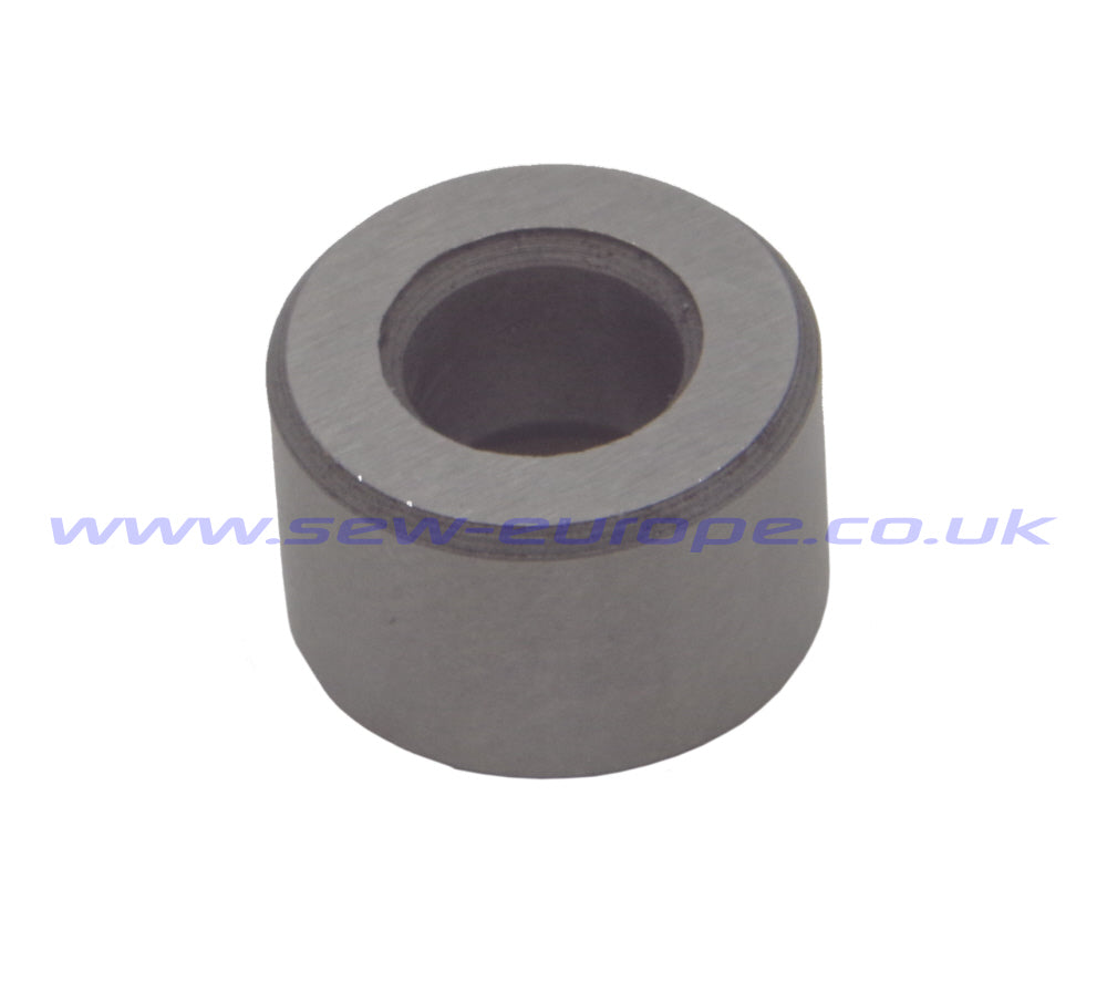 243041 ROLLER BEARING = (6001608)