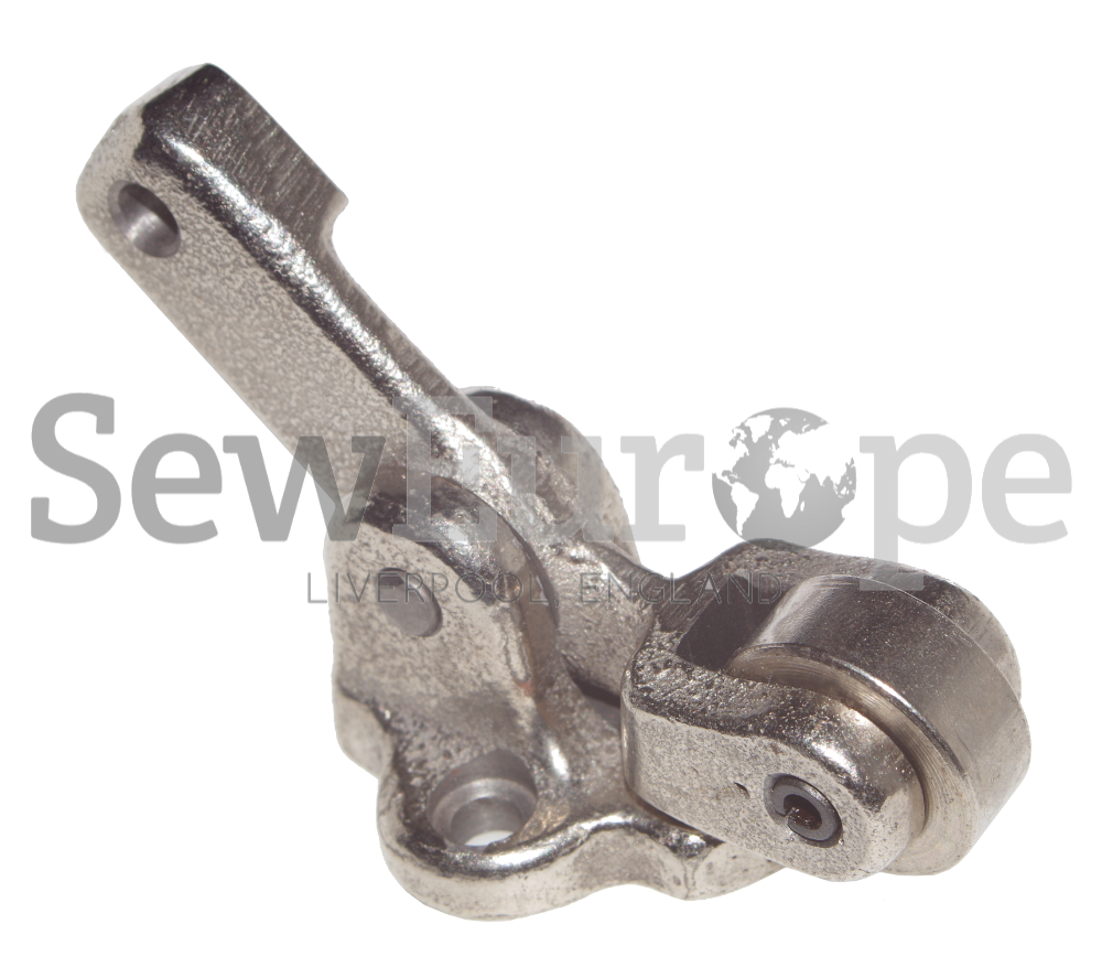 31H6-025A KNEE LIFTER BELL CRANK = H3128G0652